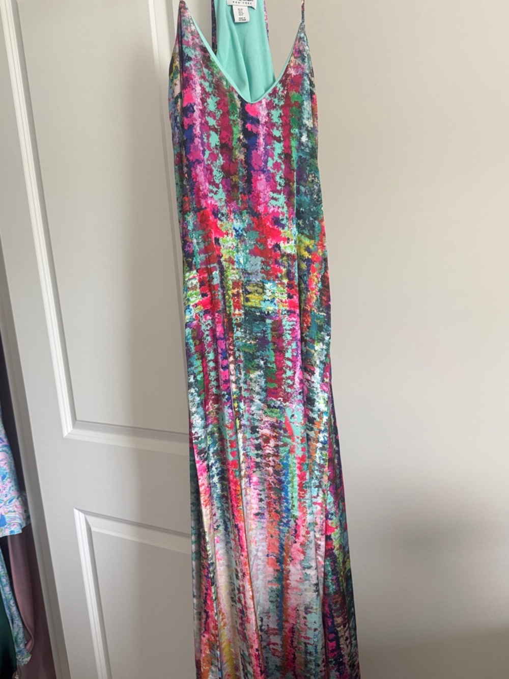 Gorgeous ‘Nicole Miller NY’ dress with pockets!